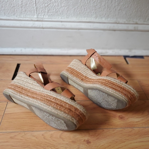 Heels - Picture 5 of 6